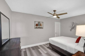 Poinciana Getaway 2BR Apartment Near FLL Airport